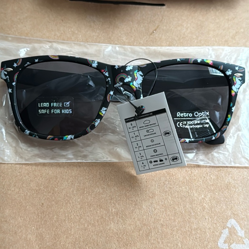 Lead free kid sunglasses